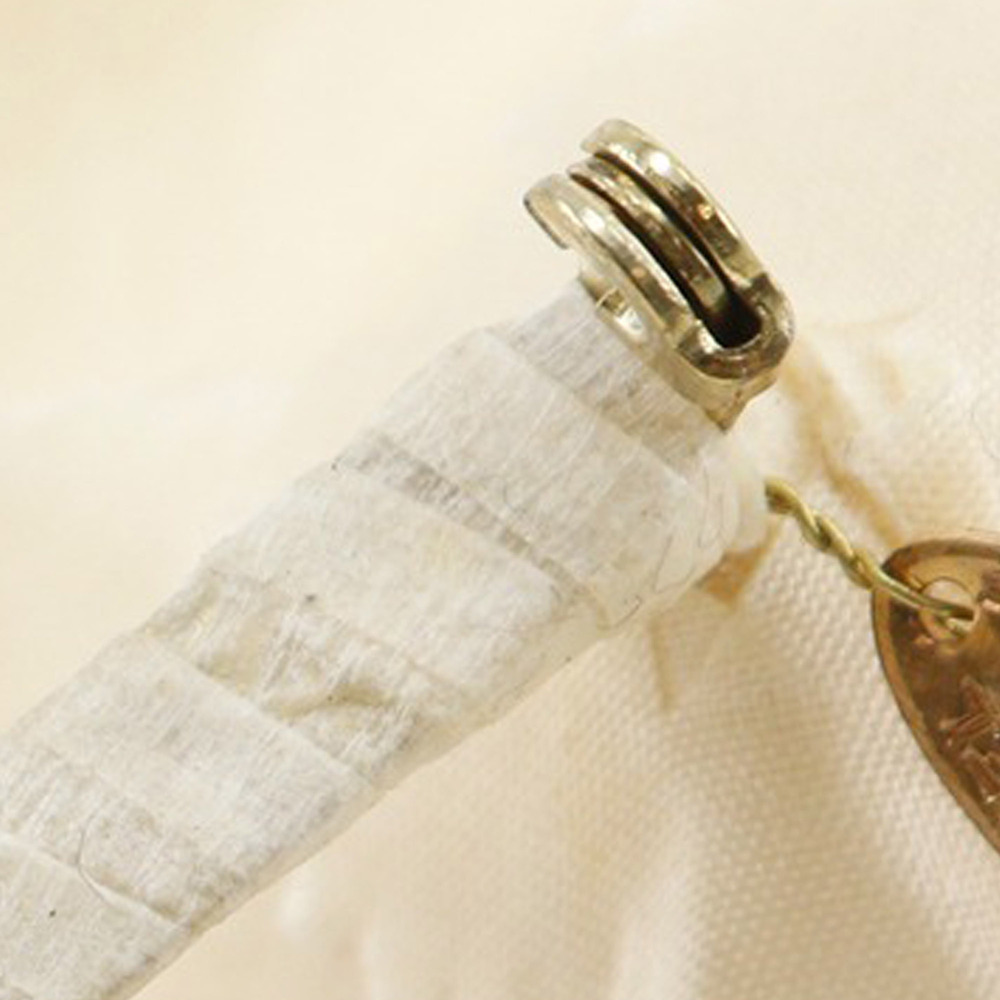 Pre-Loved Chanel Wool Camellia Brooch - Picture 8 of 9